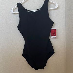 NWT Capezio tank style Leo in Black